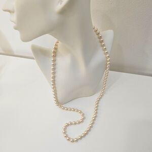 Vintage 1980s Monet faux pearl necklace
